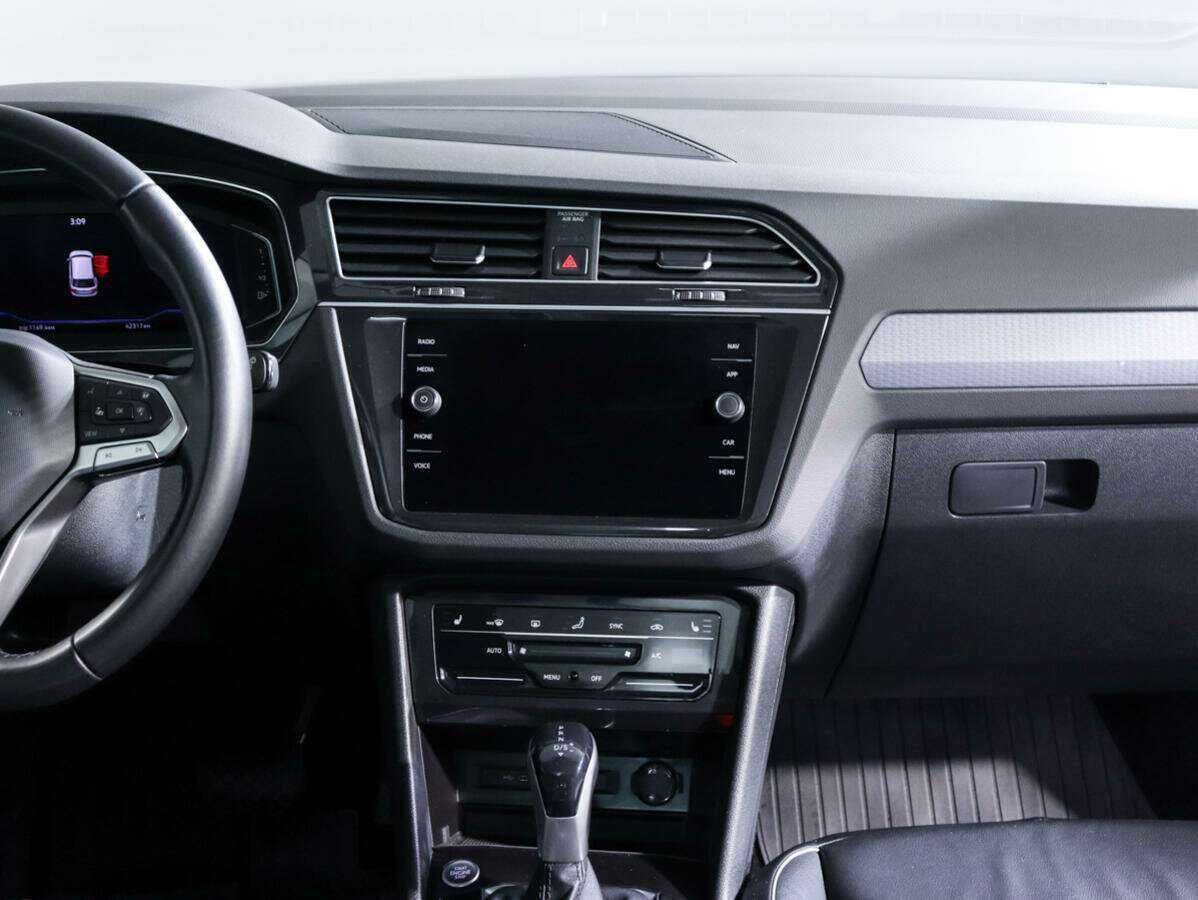 Купить Volkswagen Tiguan с пробегом. Фото: #12