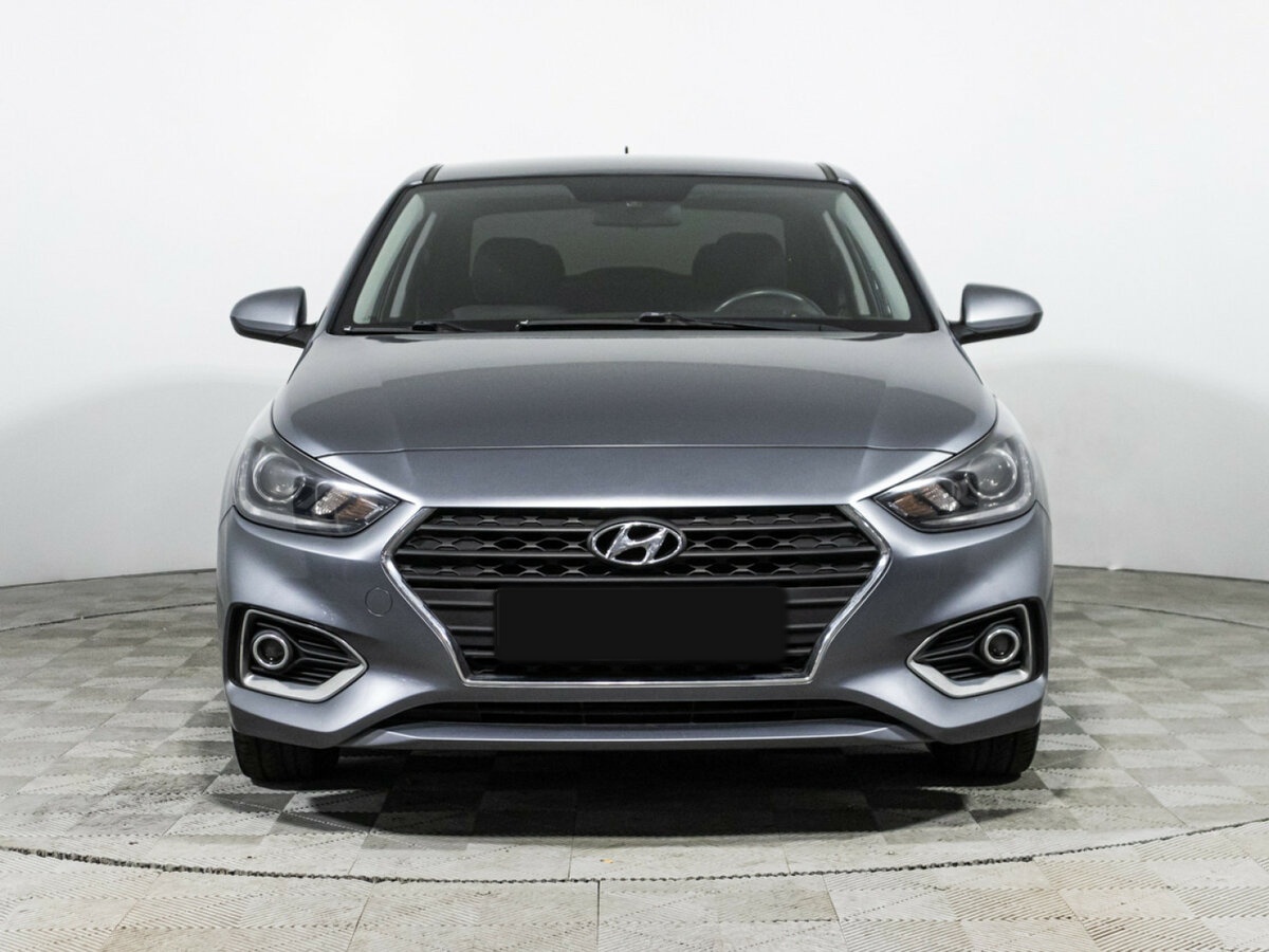 Купить Hyundai Solaris с пробегом. Фото: #1