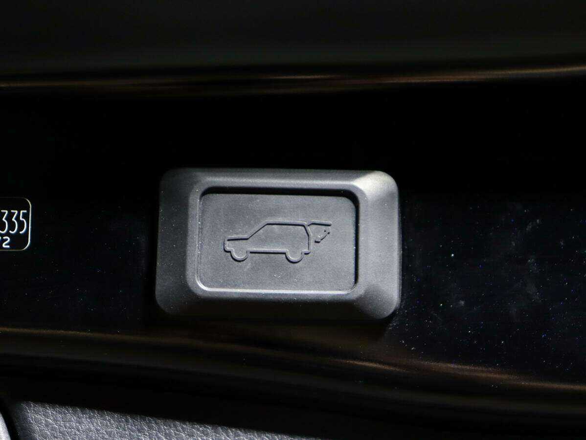 Купить Toyota RAV4 с пробегом. Фото: #14
