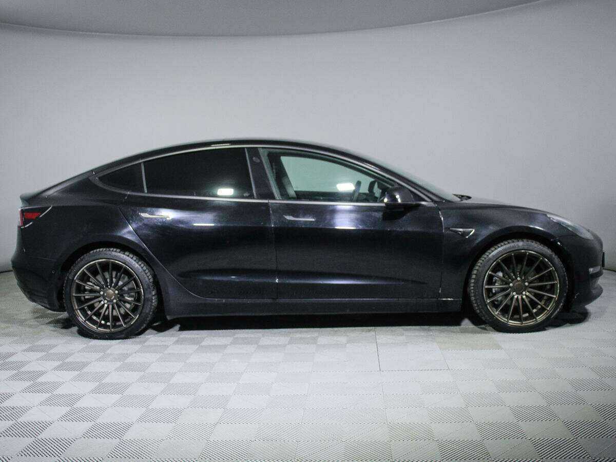 Купить Tesla Model 3 с пробегом. Фото: #3
