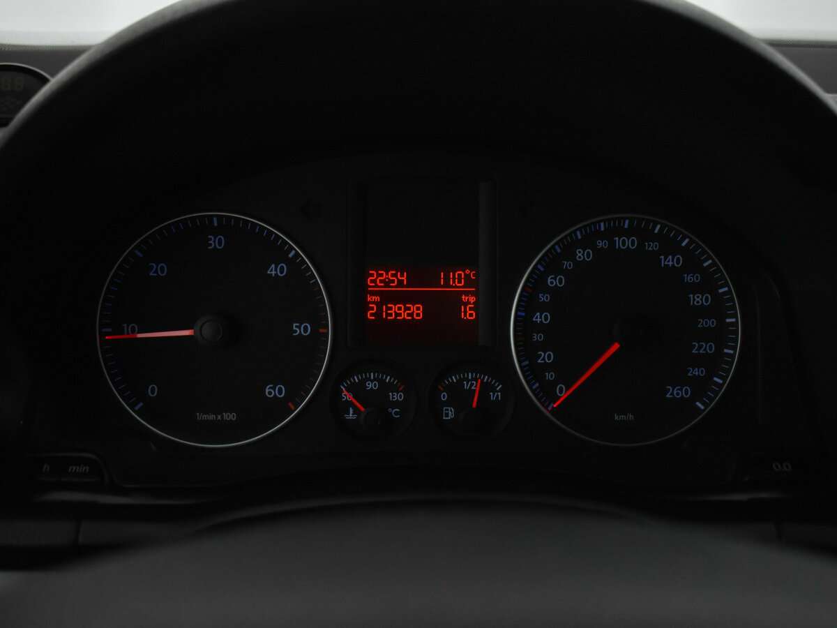 Купить Volkswagen Jetta с пробегом. Фото: #17