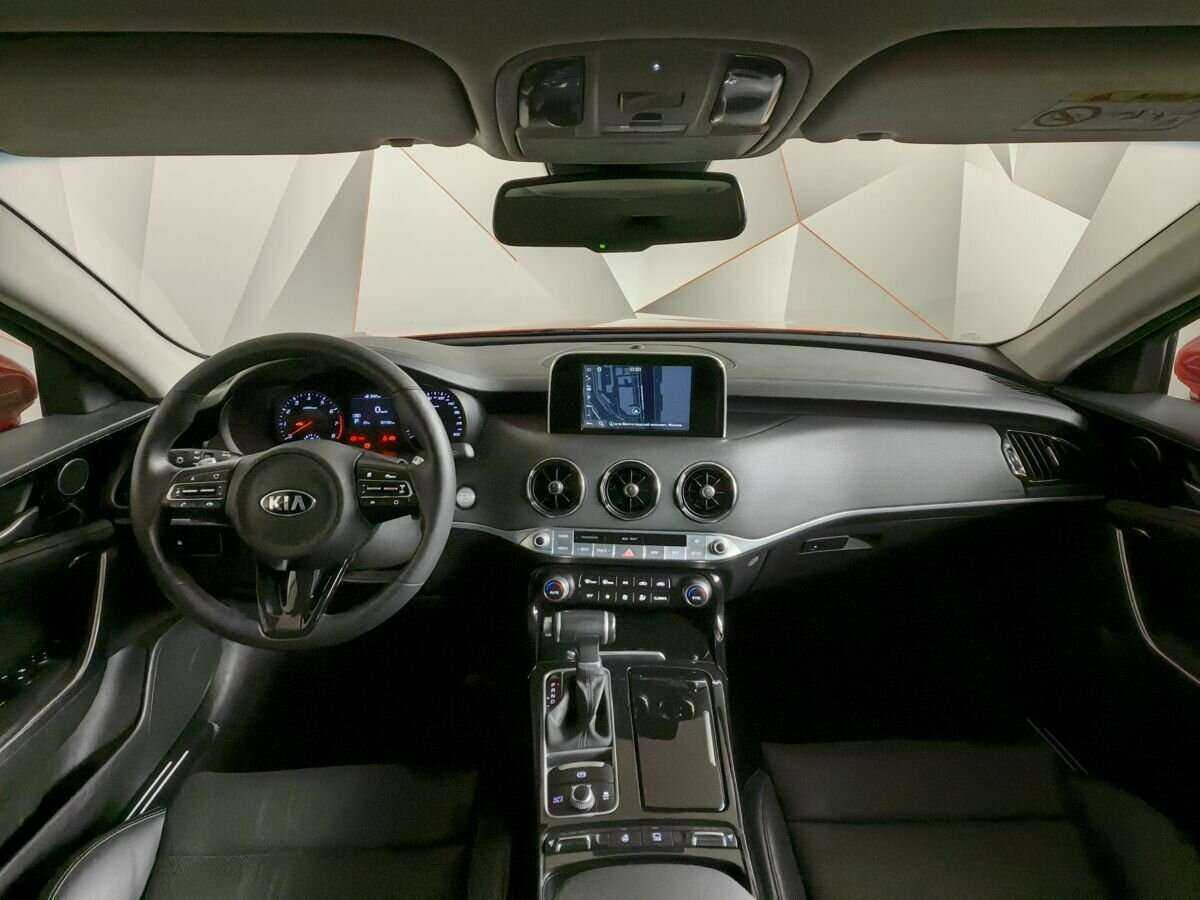 Купить Kia Stinger с пробегом. Фото: #9