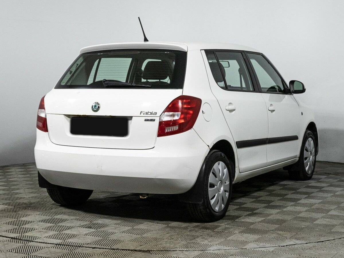 Купить Skoda Fabia с пробегом. Фото: #4