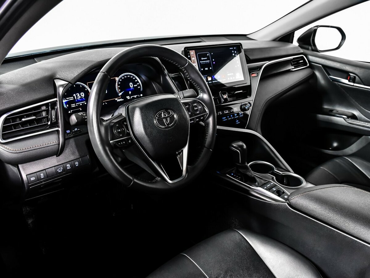 Купить Toyota Camry с пробегом. Фото: #9