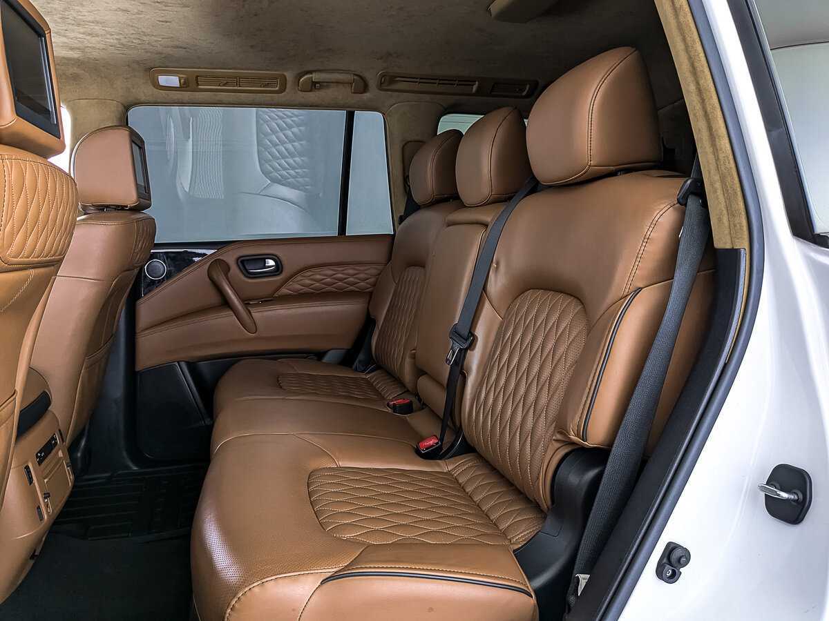 Купить Infiniti QX80 с пробегом. Фото: #17