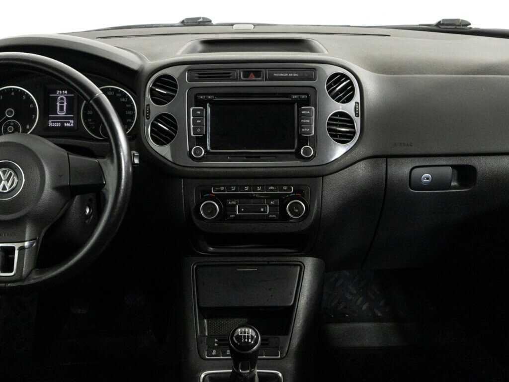 Купить Volkswagen Tiguan с пробегом. Фото: #13