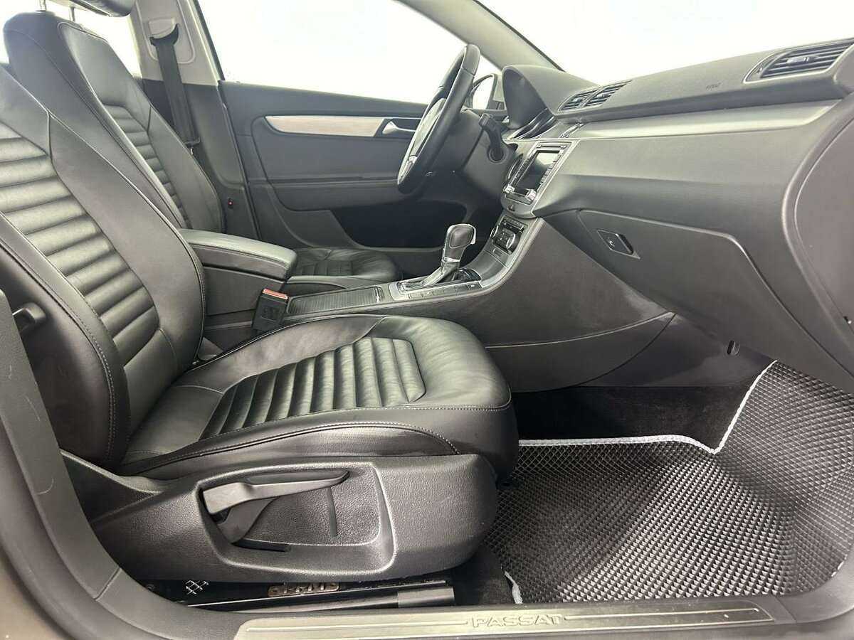 Купить Volkswagen Passat с пробегом. Фото: #13
