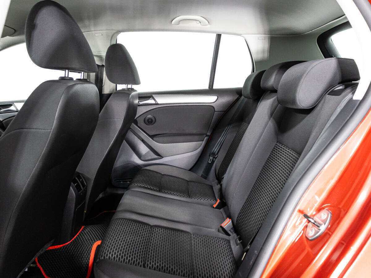 Купить Volkswagen Golf с пробегом. Фото: #9