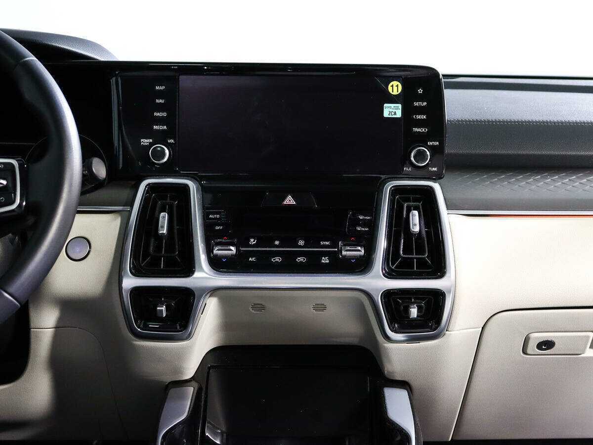 Купить Kia Sorento с пробегом. Фото: #10