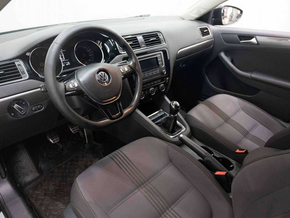 Купить Volkswagen Jetta с пробегом. Фото: #6