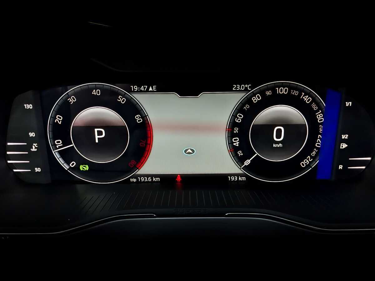 Купить Skoda Superb с пробегом. Фото: #11