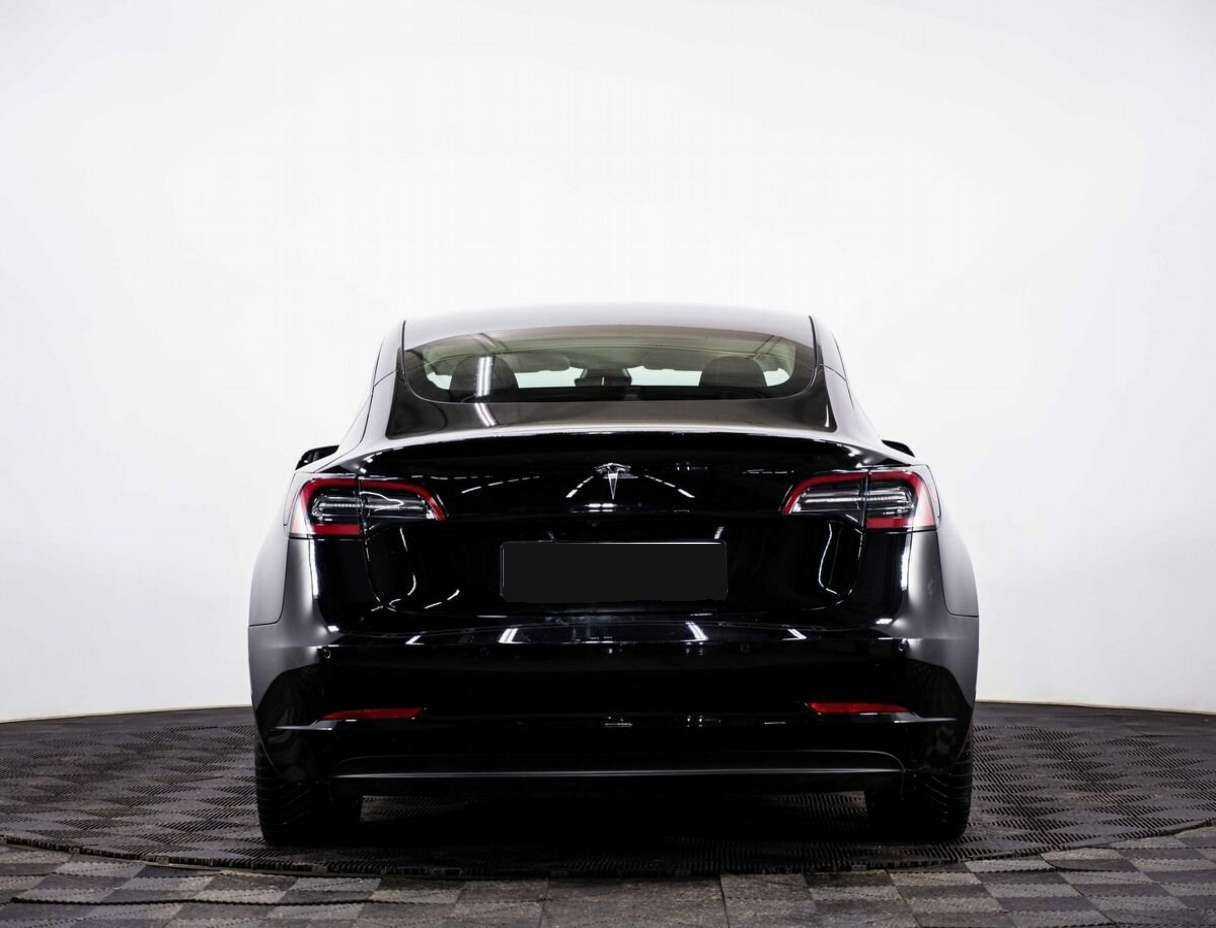 Купить Tesla Model 3 с пробегом. Фото: #4
