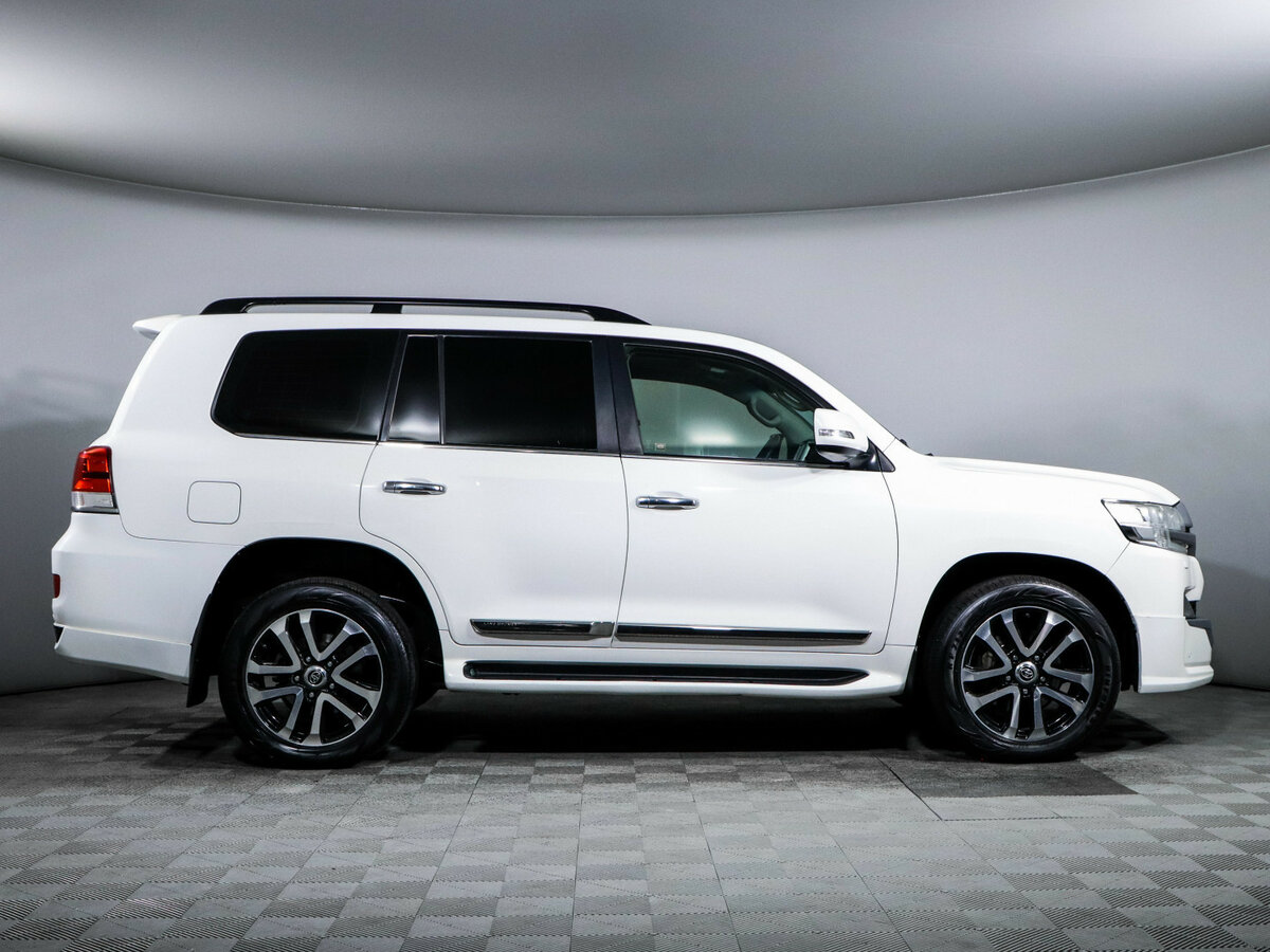 Купить Toyota Land Cruiser с пробегом. Фото: #3
