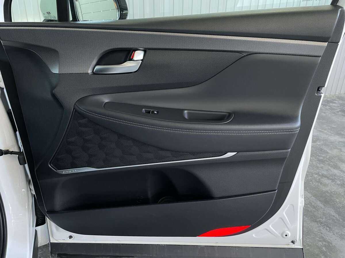 Купить Hyundai Santa Fe с пробегом. Фото: #24