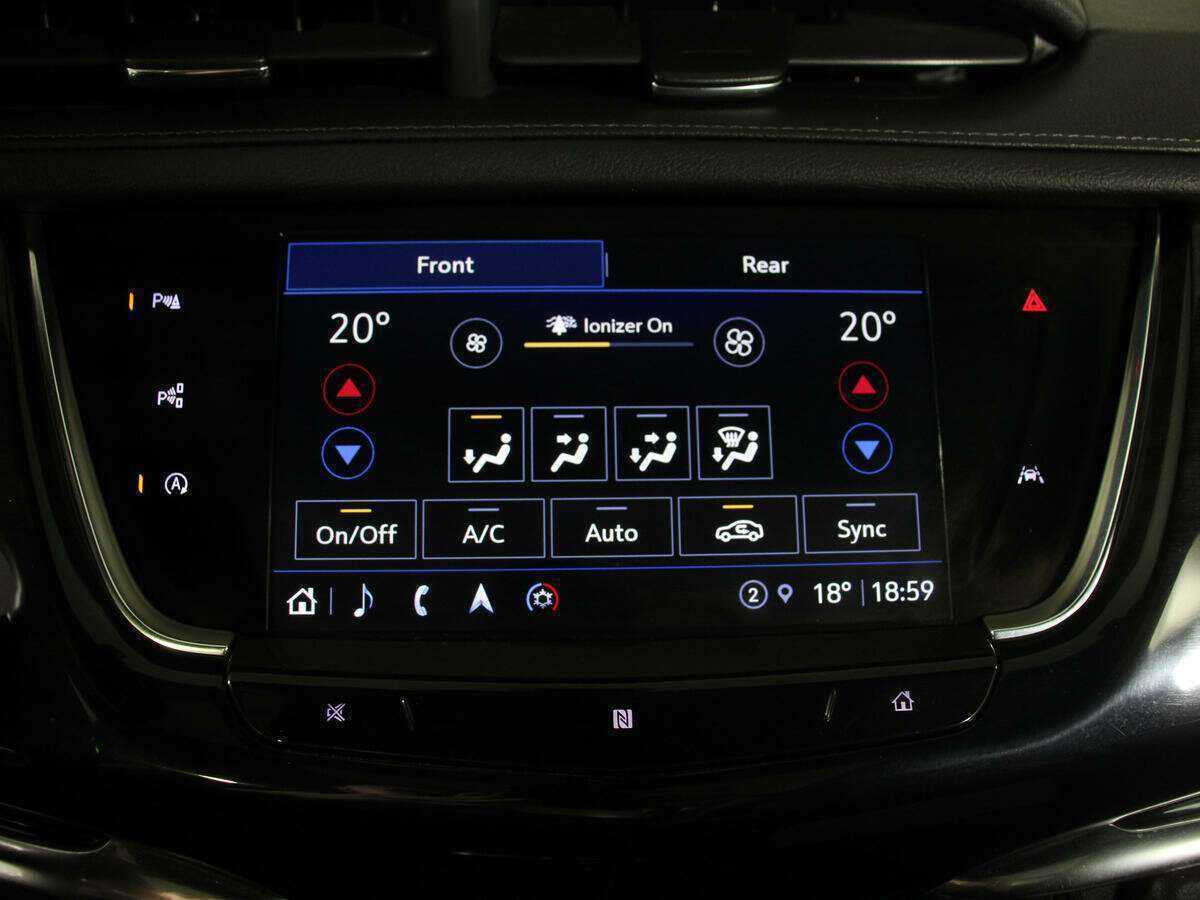 Купить Cadillac XT6 с пробегом. Фото: #31