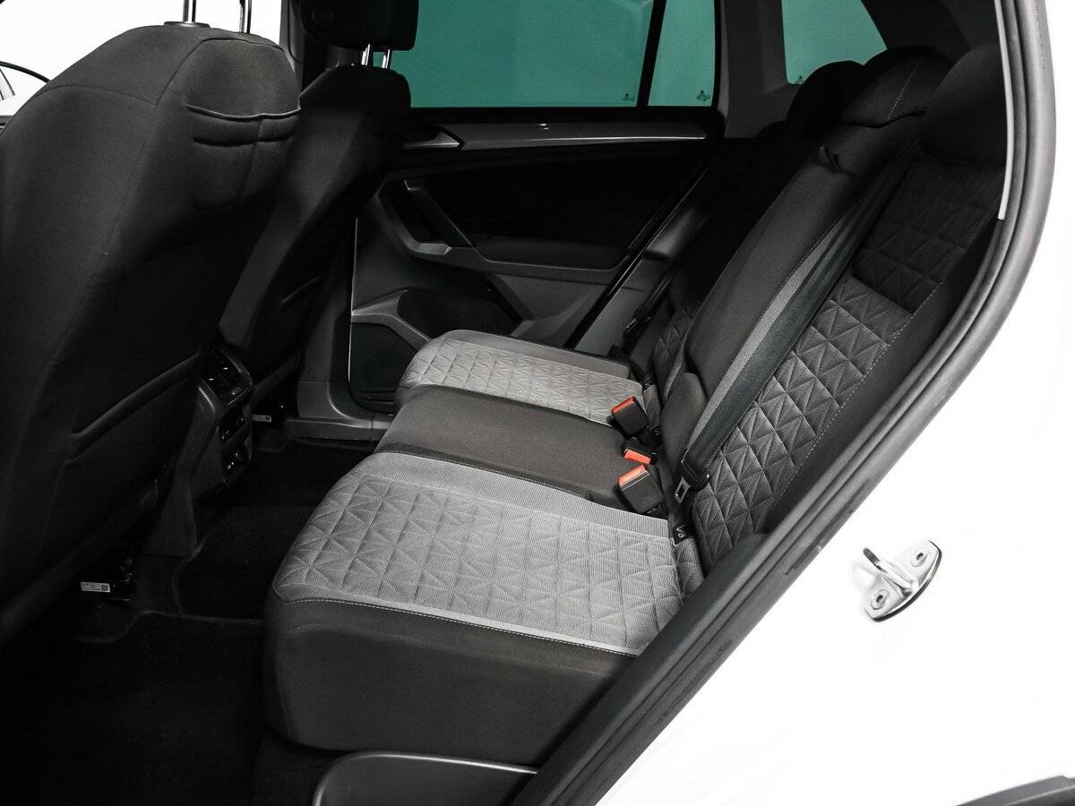 Купить Volkswagen Tiguan с пробегом. Фото: #11