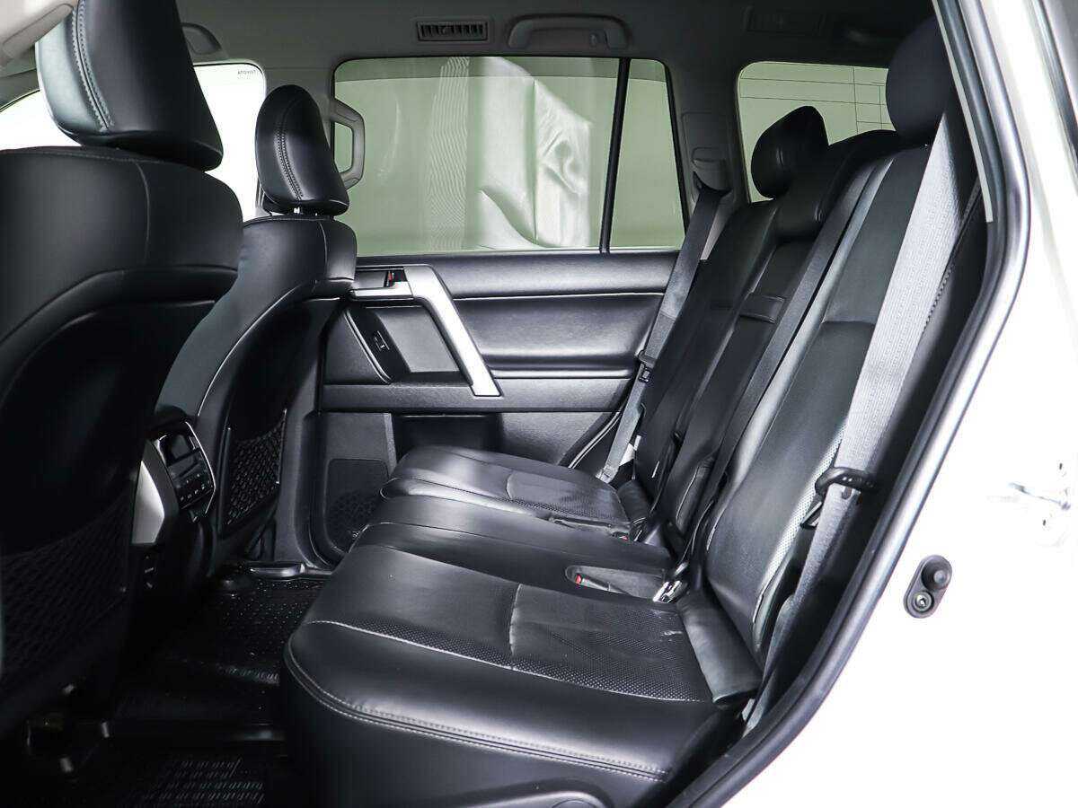 Купить Toyota Land Cruiser Prado с пробегом. Фото: #9
