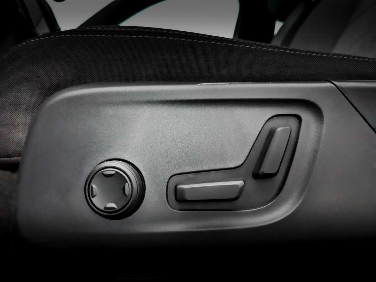 Купить Volvo XC40 с пробегом. Фото: #20