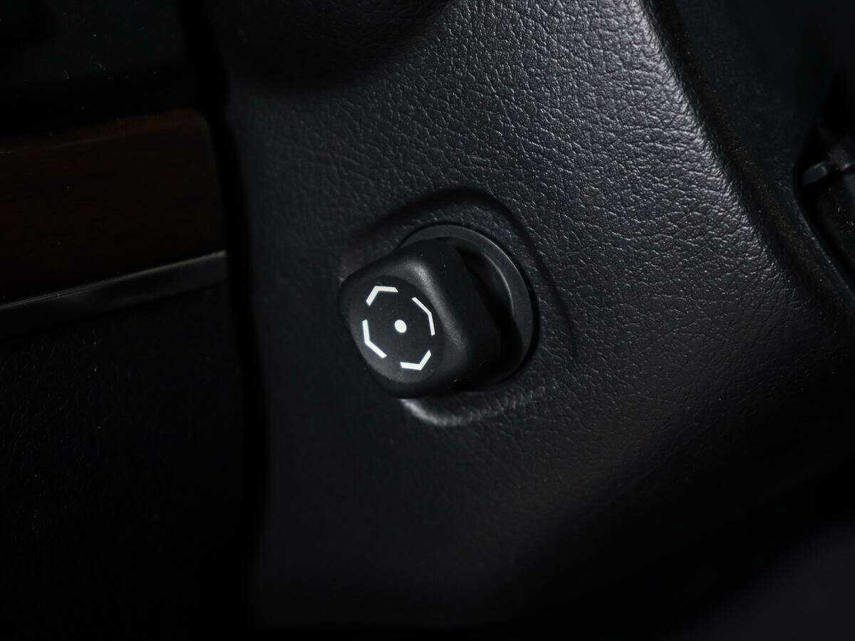 Купить Toyota Land Cruiser с пробегом. Фото: #15