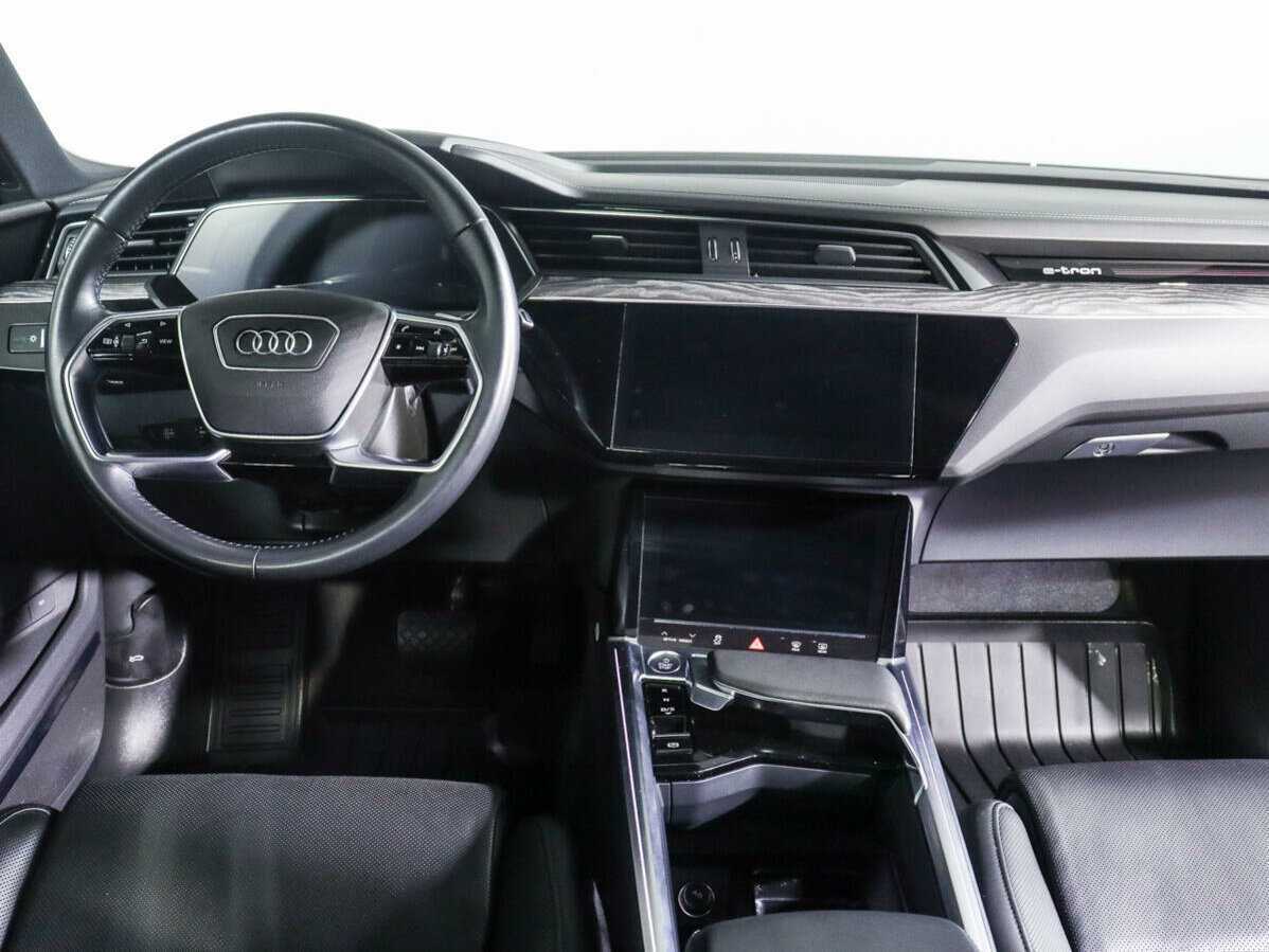 Купить Audi e-tron с пробегом. Фото: #9