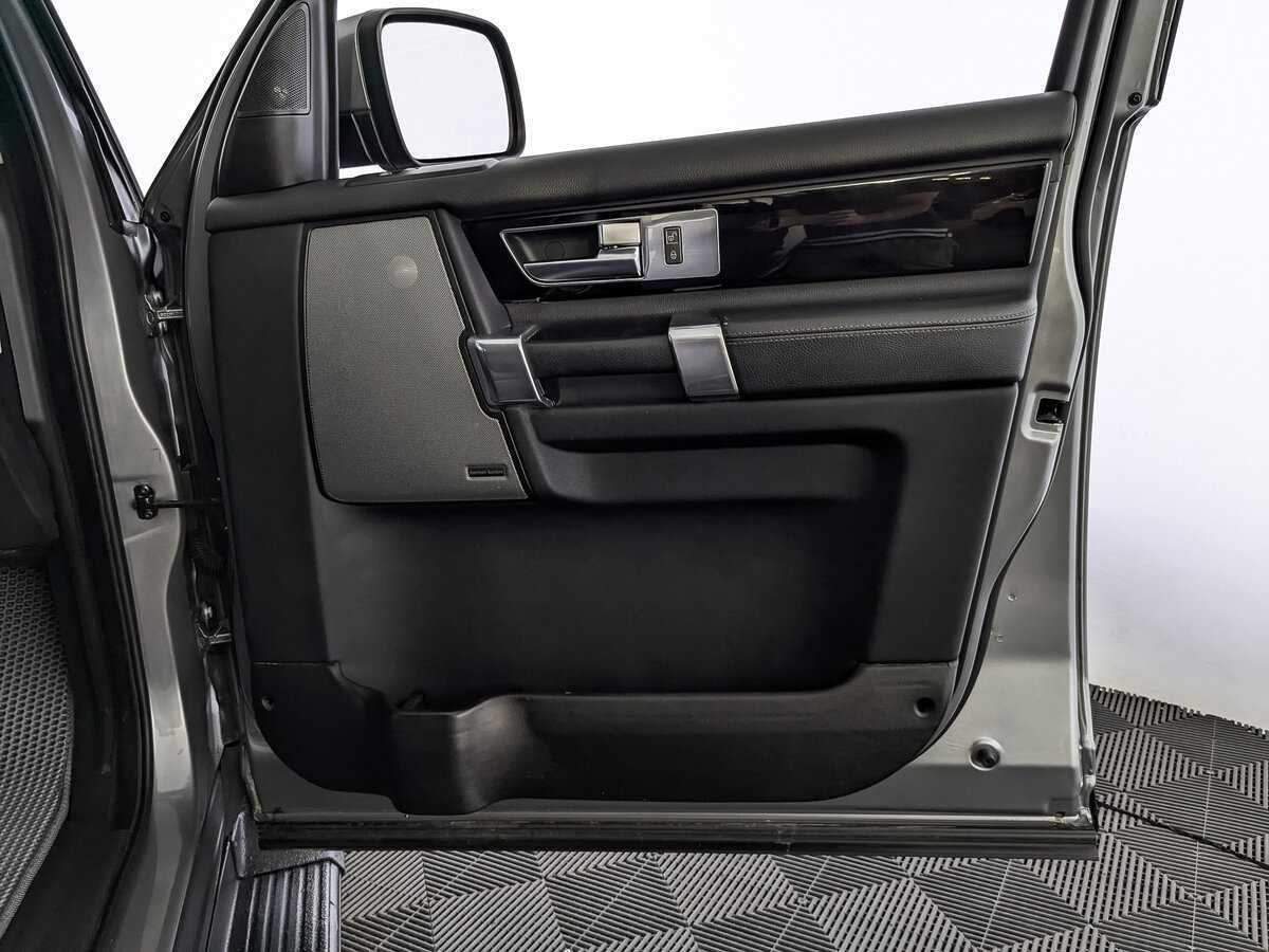Купить Land Rover Discovery с пробегом. Фото: #23