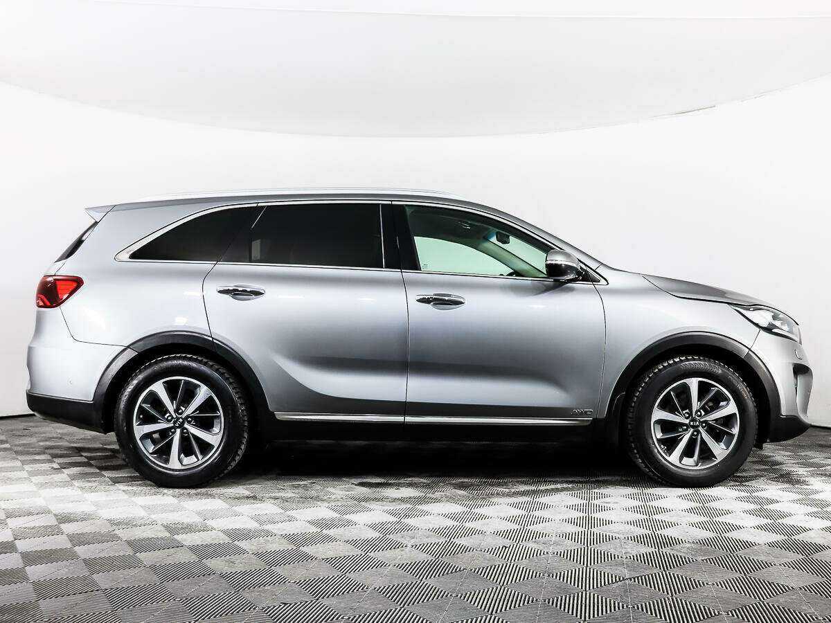 Купить Kia Sorento с пробегом. Фото: #3