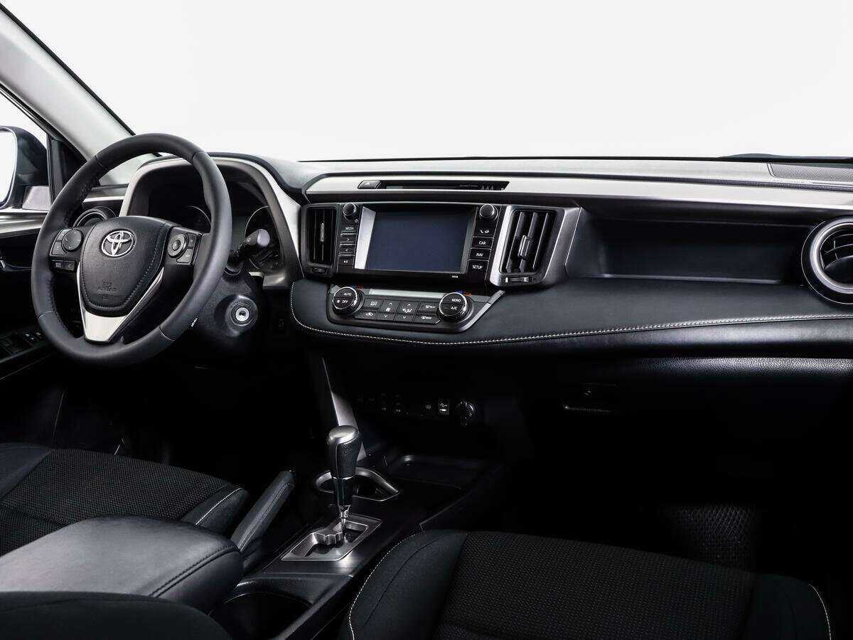 Купить Toyota RAV4 с пробегом. Фото: #6