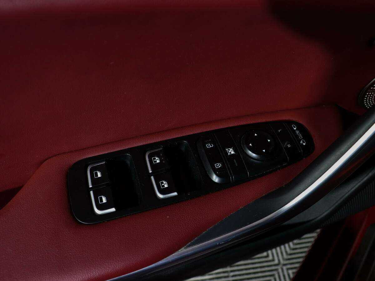 Купить Kia Stinger с пробегом. Фото: #22