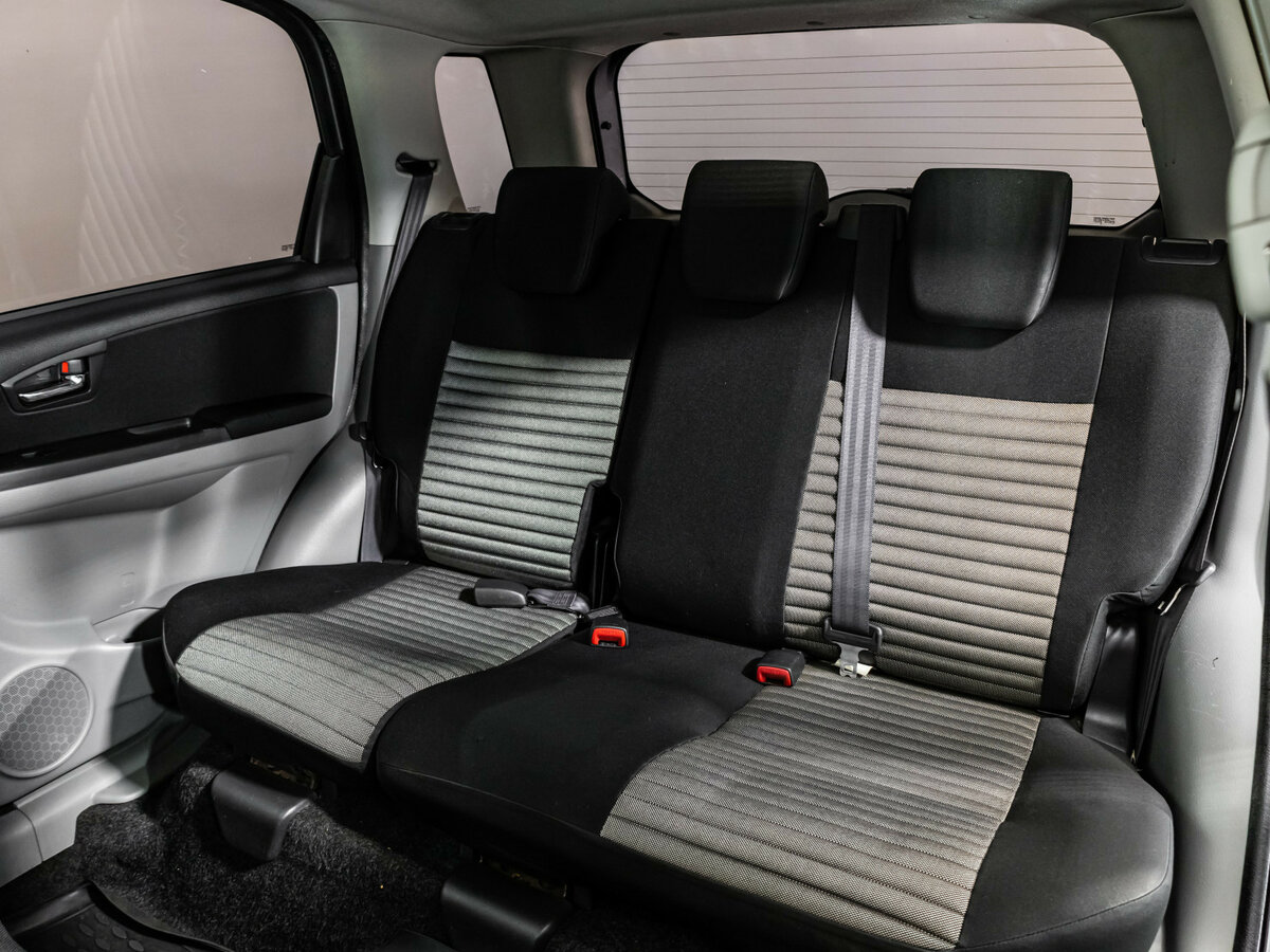 Купить Suzuki SX4 с пробегом. Фото: #15