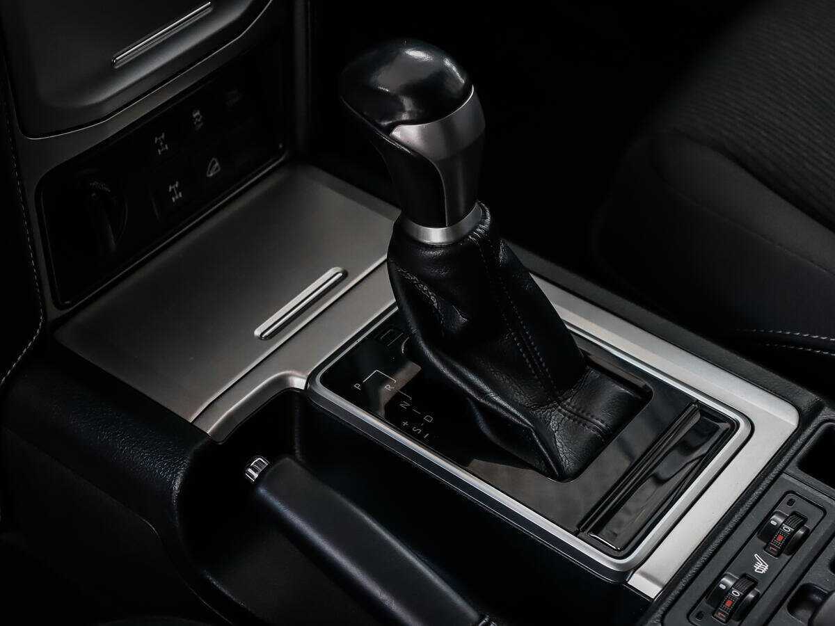 Купить Toyota Land Cruiser Prado с пробегом. Фото: #10