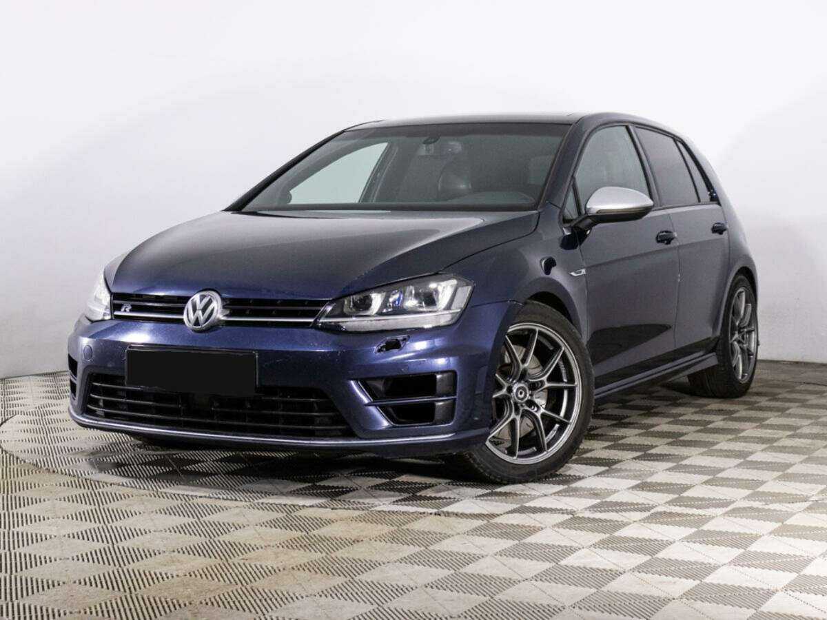 Купить Volkswagen Golf R с пробегом. Посмотреть фото