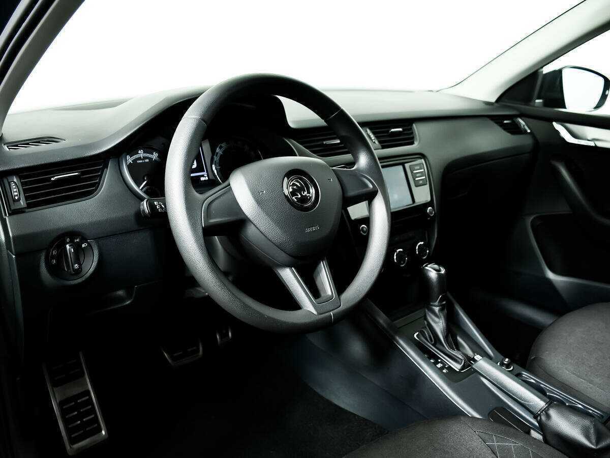 Купить Skoda Octavia с пробегом. Фото: #12