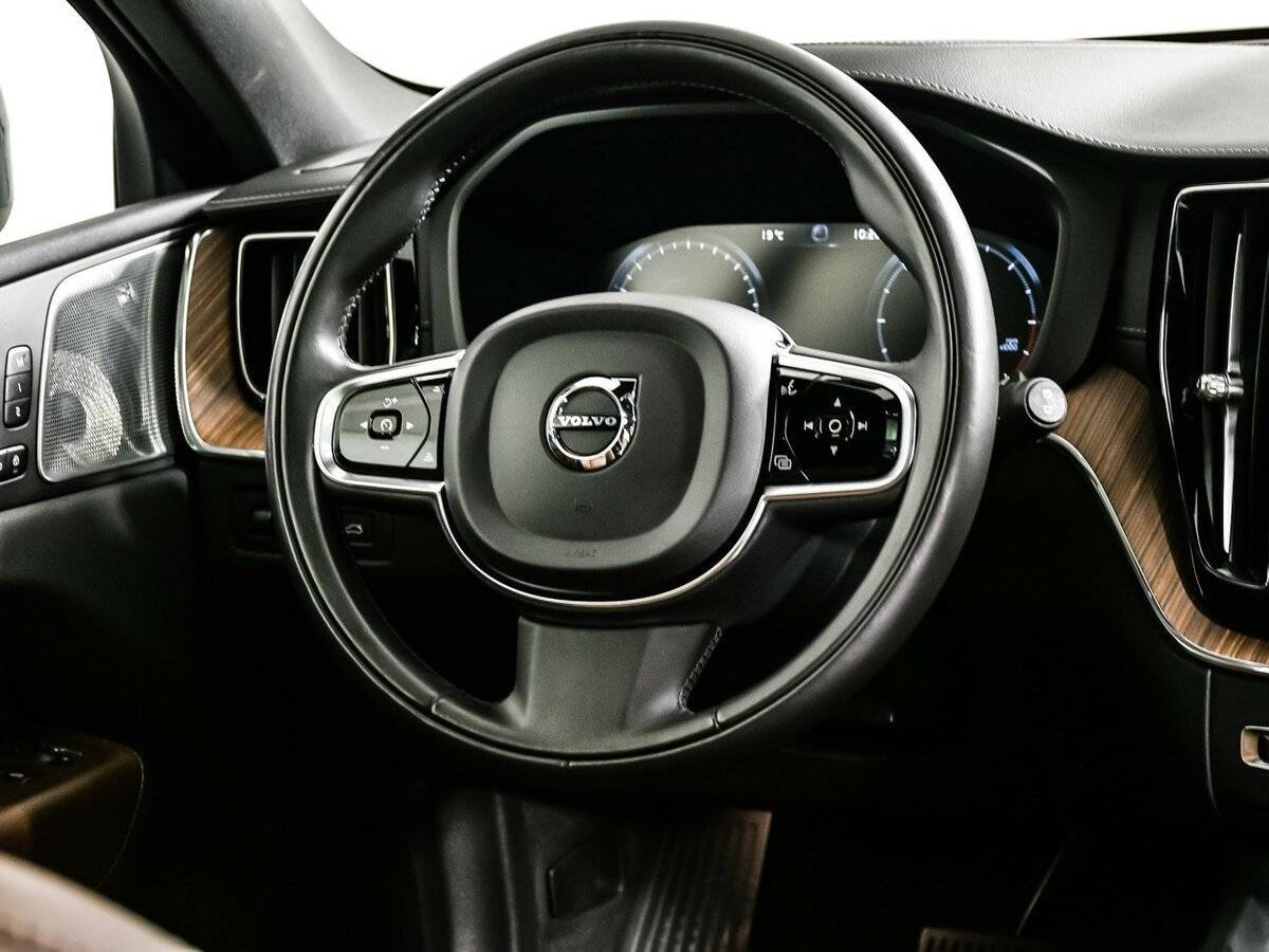 Купить Volvo XC60 с пробегом. Фото: #15