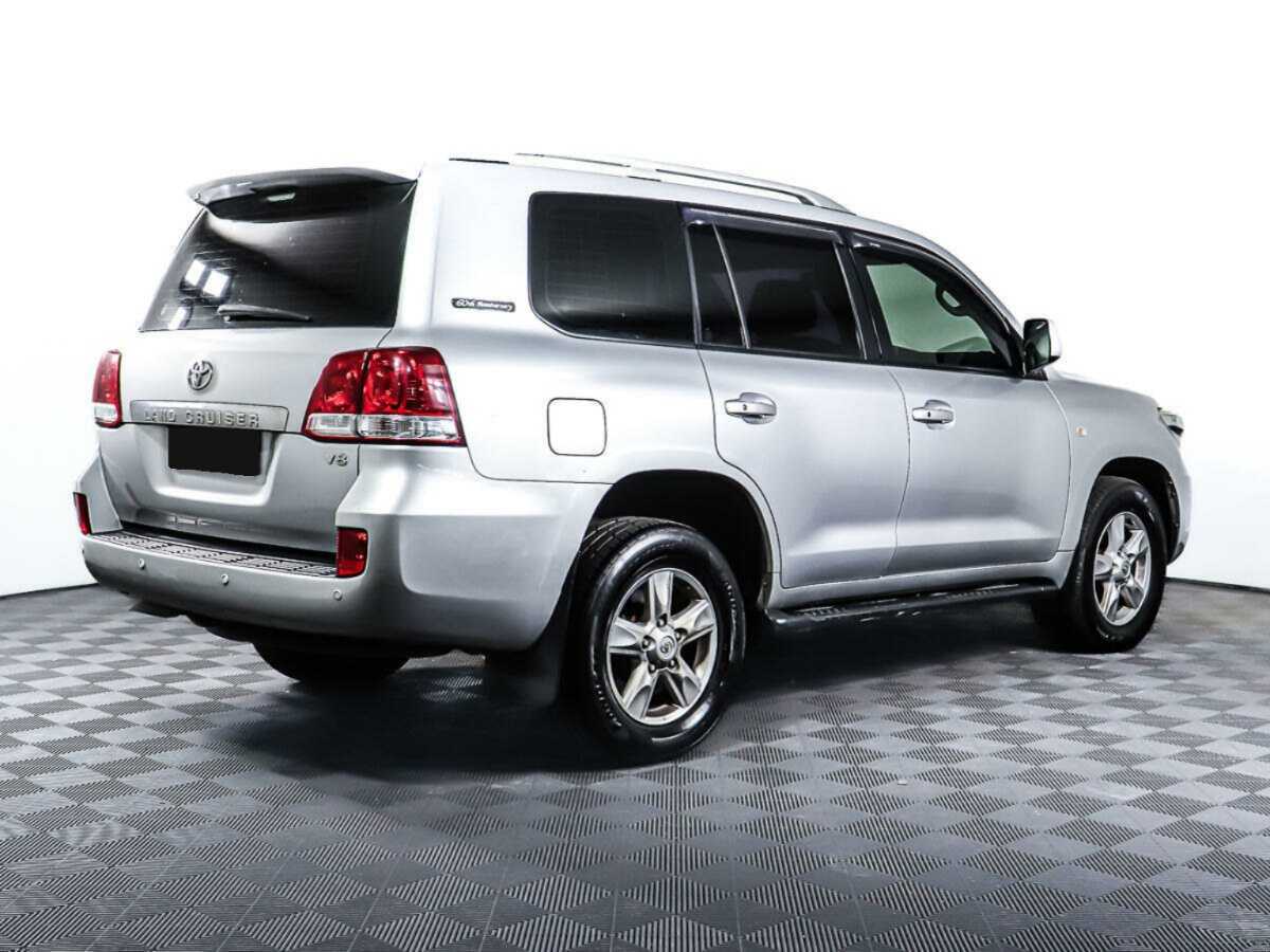 Купить Toyota Land Cruiser с пробегом. Фото: #4