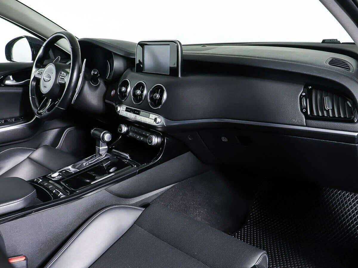 Купить Kia Stinger с пробегом. Фото: #8