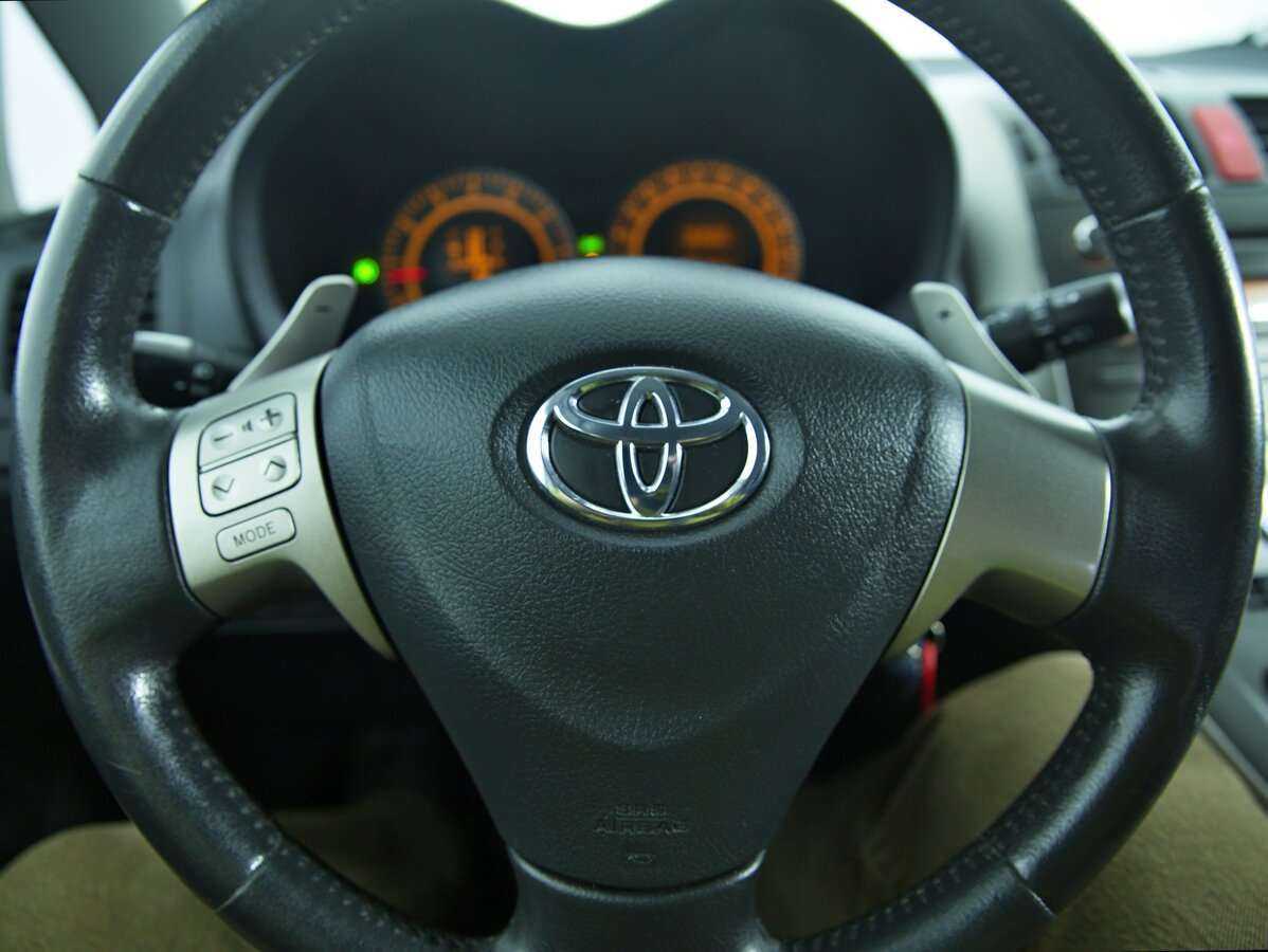 Купить Toyota Auris с пробегом. Фото: #11