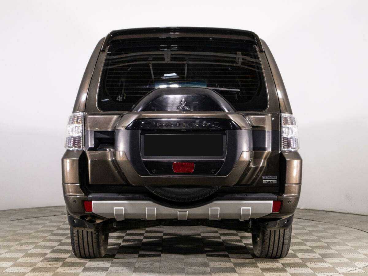Купить Mitsubishi Pajero с пробегом. Фото: #4