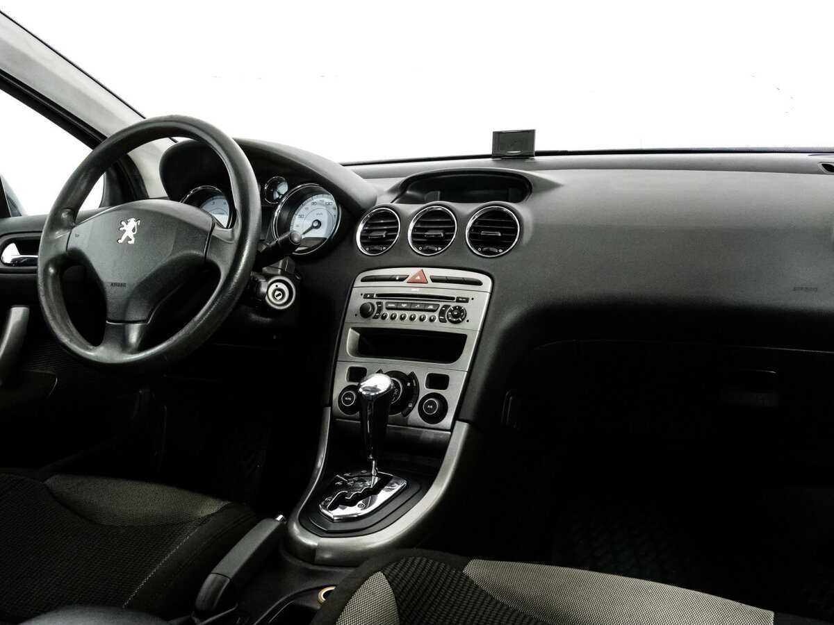 Купить Peugeot 308 с пробегом. Фото: #6