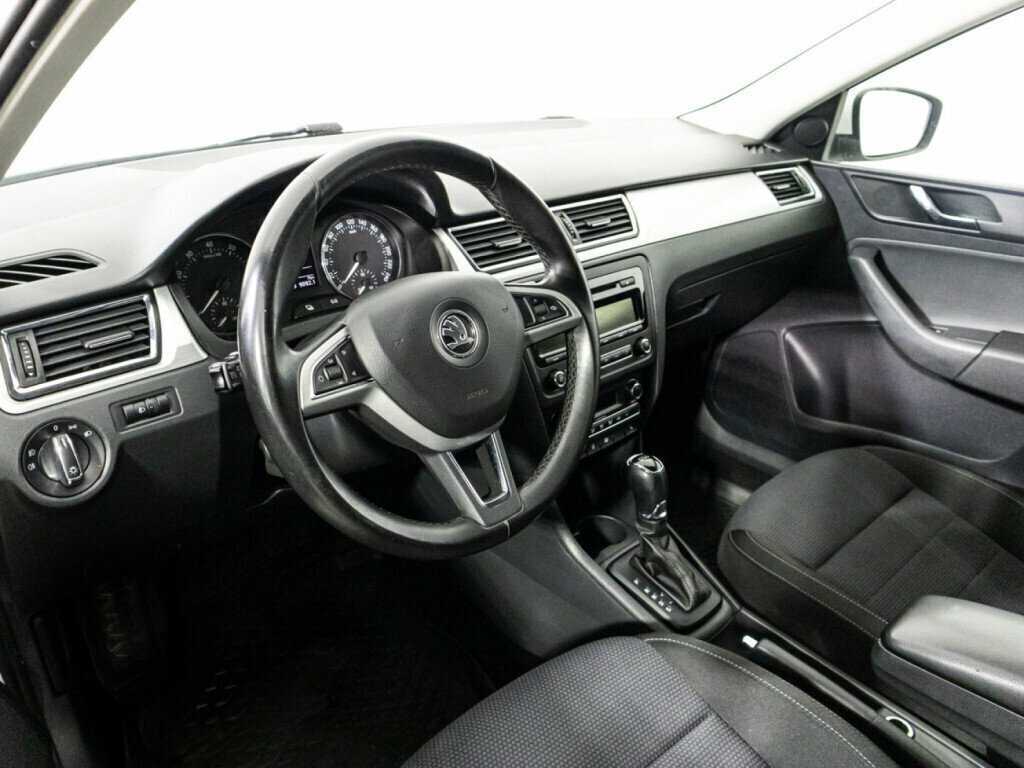 Купить Skoda Rapid с пробегом. Фото: #10