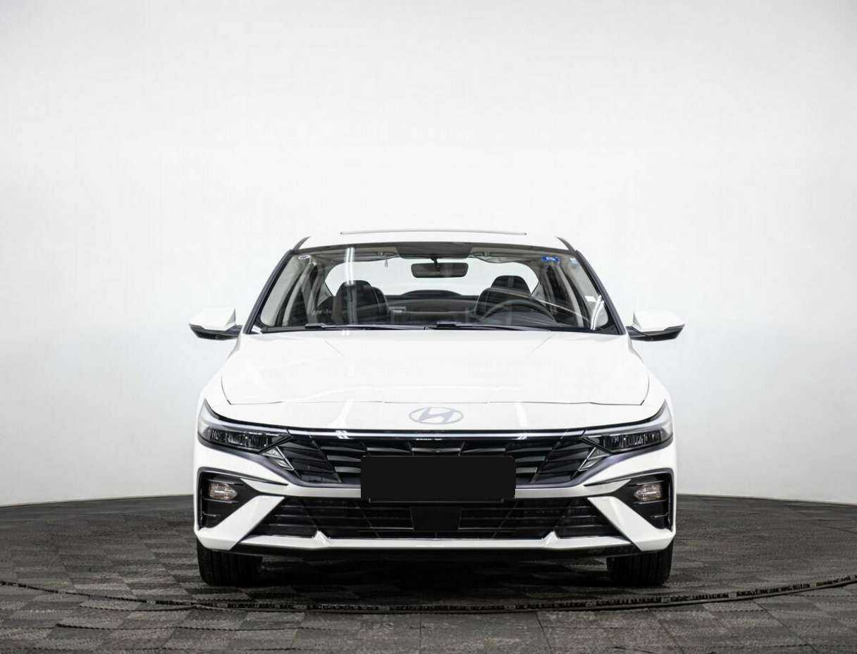 Купить Hyundai Elantra с пробегом. Фото: #1
