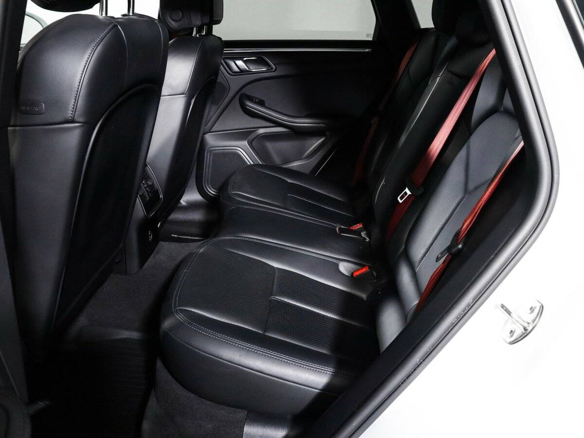 Купить Porsche Macan с пробегом. Фото: #9