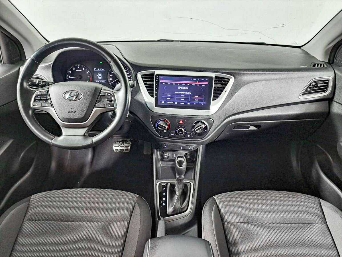 Купить Hyundai Solaris с пробегом. Фото: #11