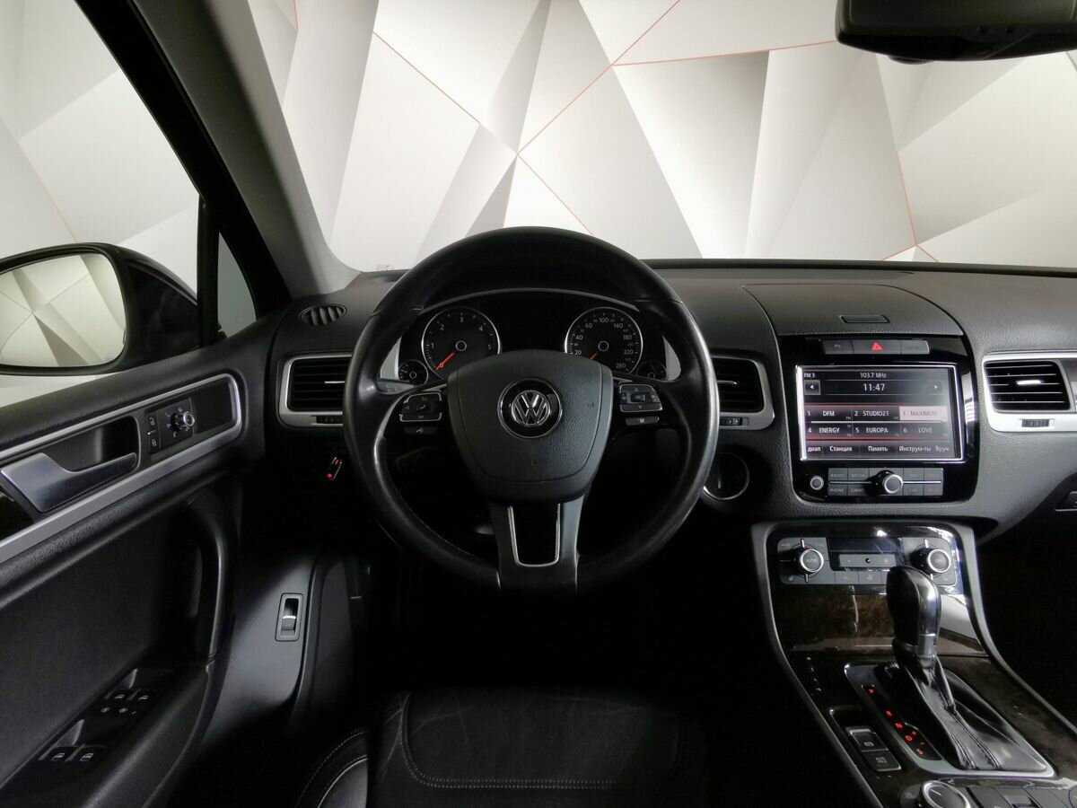 Купить Volkswagen Touareg с пробегом. Фото: #14