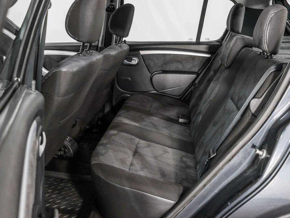 Купить Renault Sandero с пробегом. Фото: #9