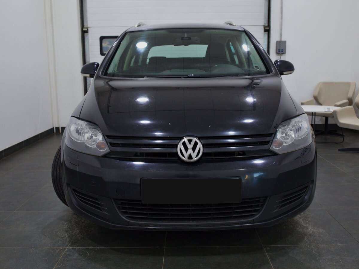 Купить Volkswagen Golf Plus с пробегом. Фото: #1