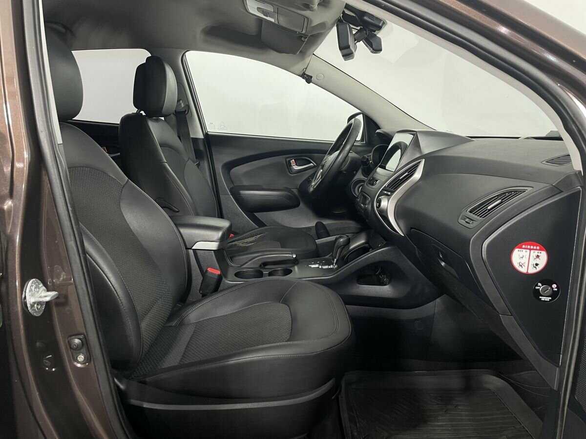 Купить Hyundai ix35 с пробегом. Фото: #11