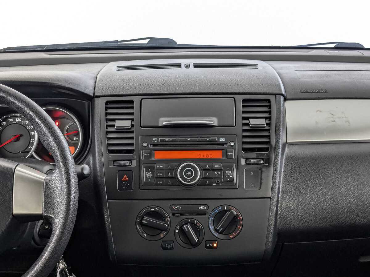 Купить Nissan Tiida с пробегом. Фото: #12