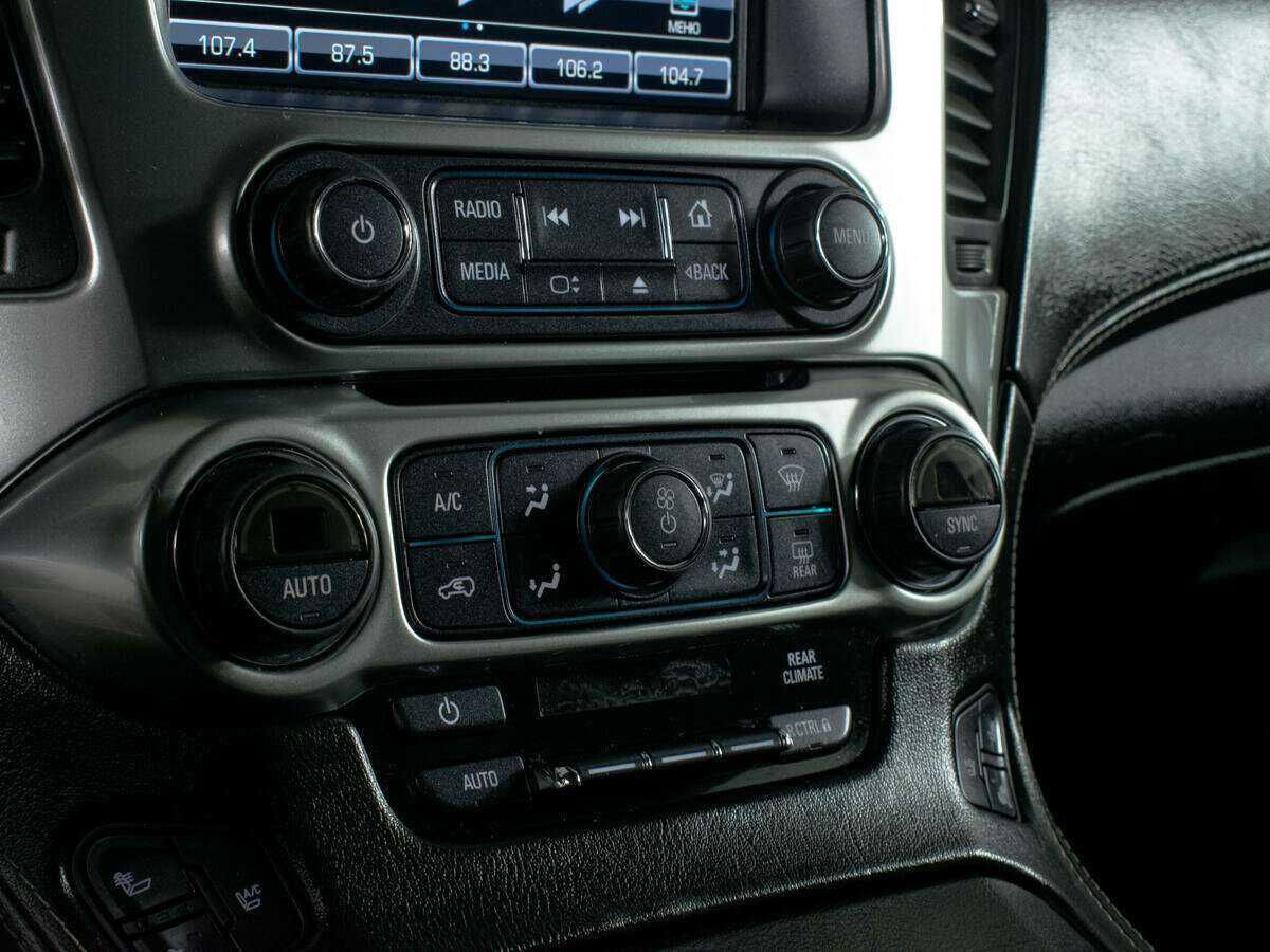 Купить Chevrolet Tahoe с пробегом. Фото: #23