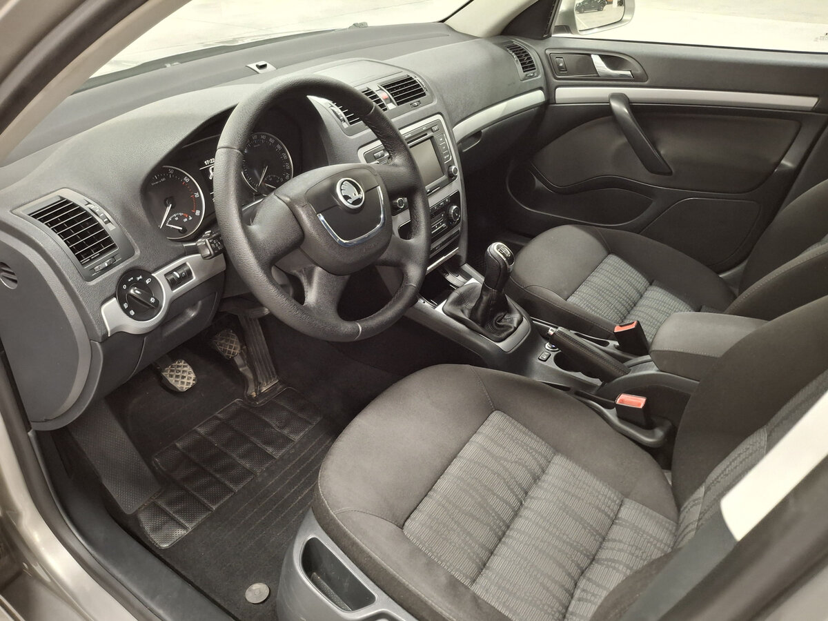 Купить Skoda Octavia с пробегом. Фото: #15