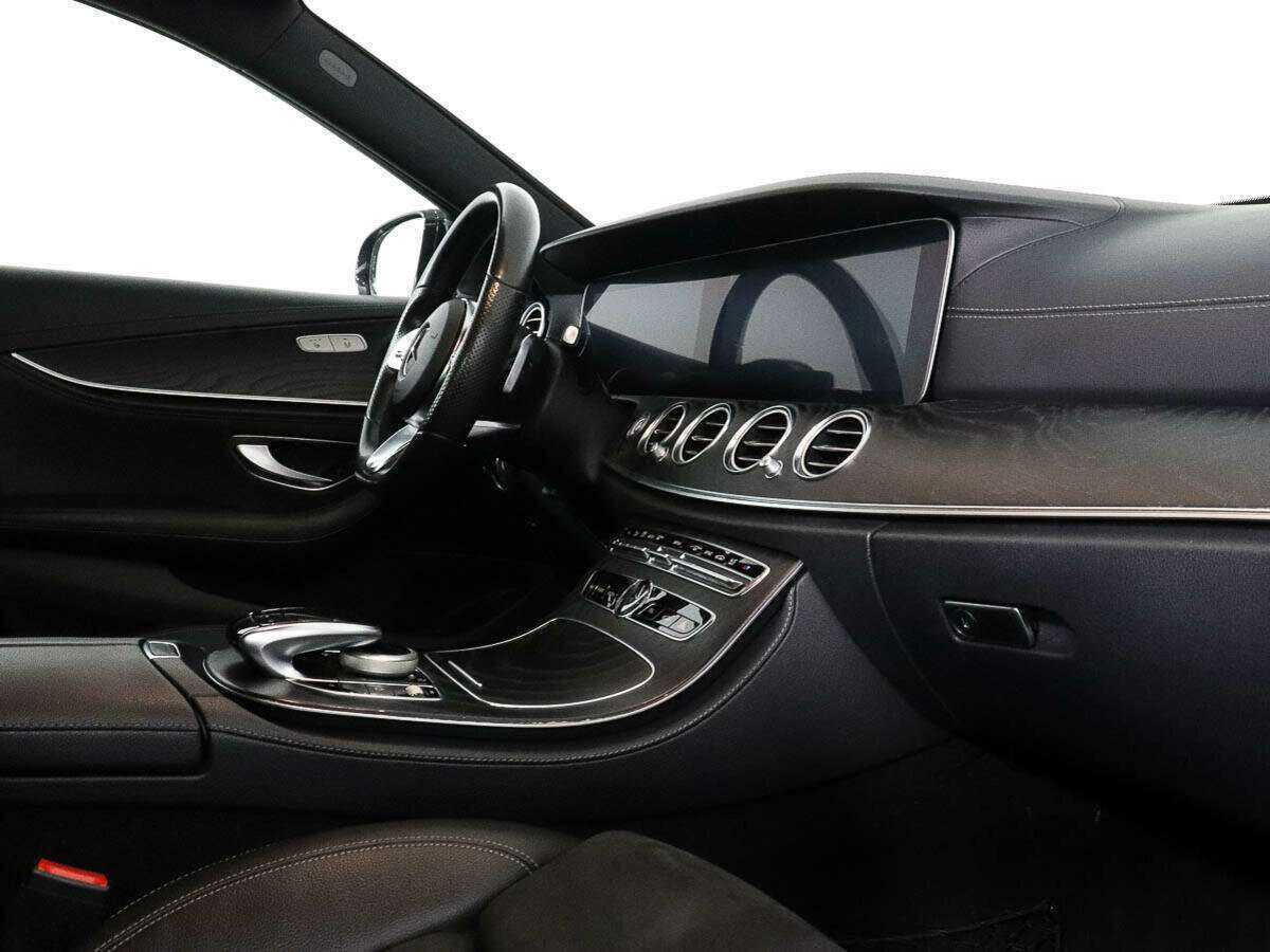 Купить Mercedes-Benz E-Класс с пробегом. Фото: #4